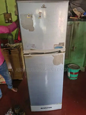 একটা ফ্রিজ বিক্রয় হবে