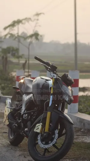 TVS Apache RTR 160 4V 2024 Black