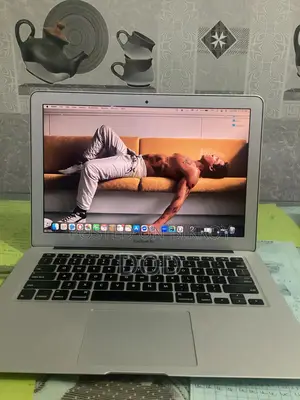 Laptop Apple MacBook Air 2015 8GB Intel Core I5 HDD 256GB