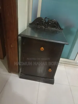 বেড সাইড টেবিল