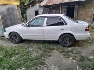 Toyota Corolla Sedan 1998 White