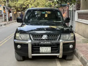 Mitsubishi Pajero 2004 Black