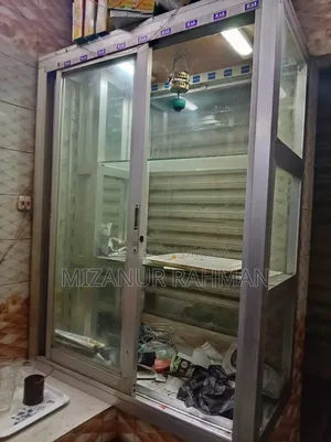 মিস্টি সুকেস