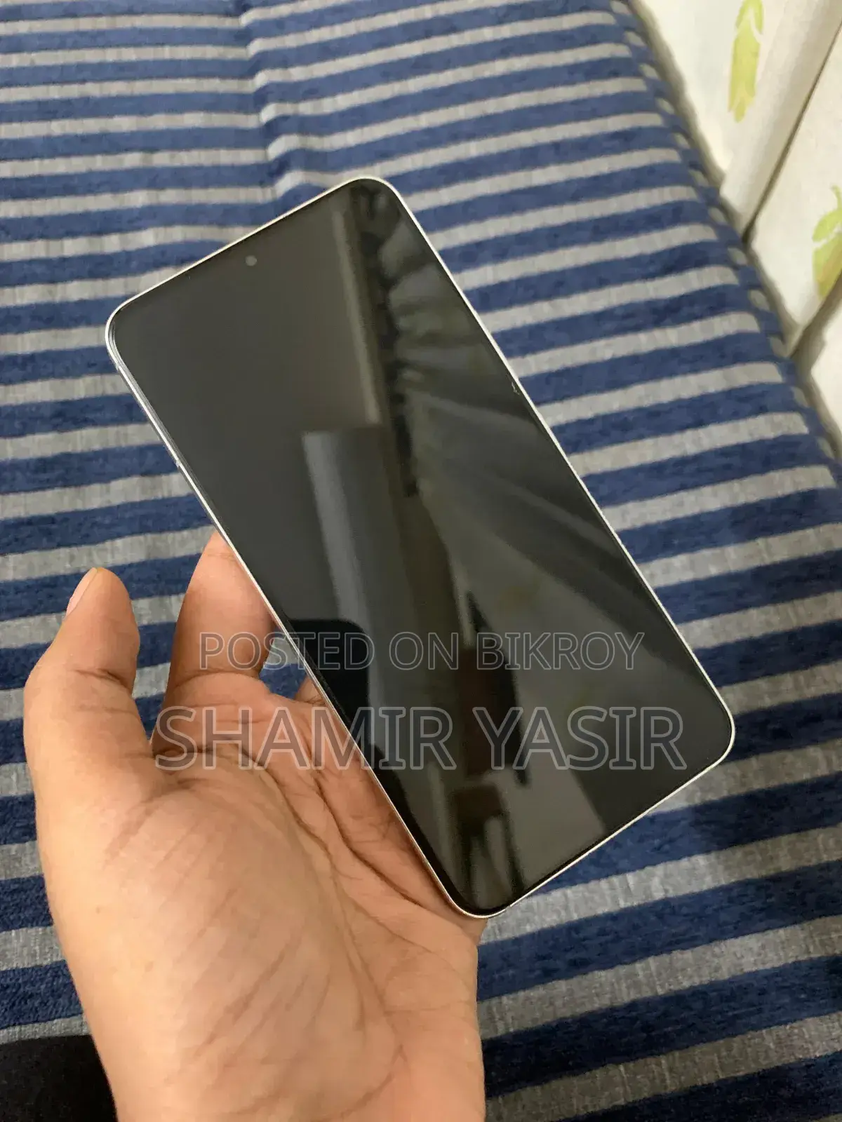 স্যামসাং গ্যালাক্সি এস২২ ৫জি ২৫৬ জিবি হোয়াইট