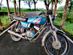 Yamaha 2005 Blue