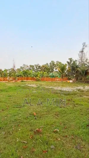 নোয়াখালী প্রযুক্তি বিশ্ববিদ্যালয়ের পাশে ১.২ একর জমি বিক্রয় করা হবে।