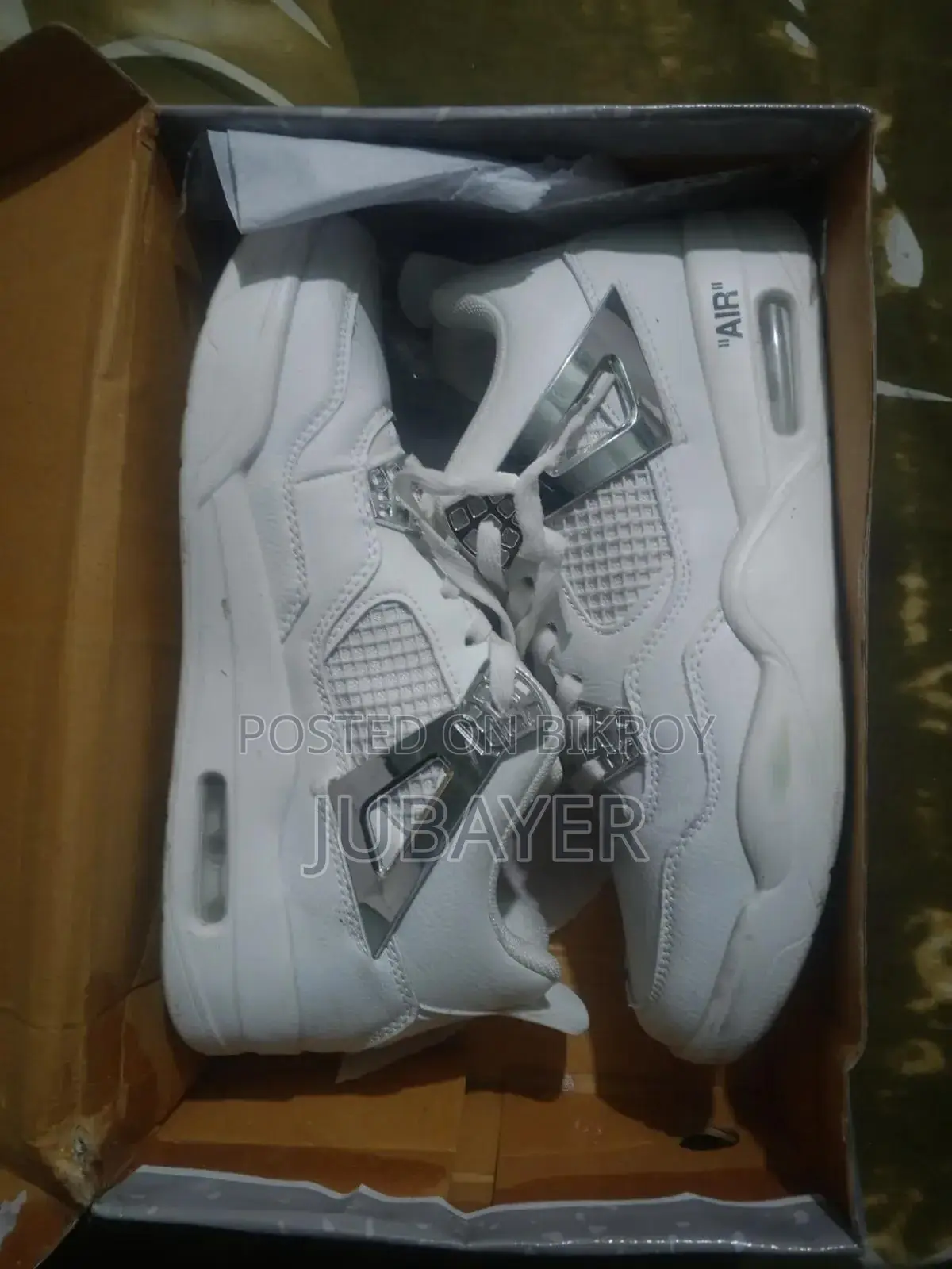 বাংলাদেশে Air Jordan 4 এর সেরা দাম - অনলাইনে কিনুন | Bikroy