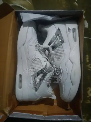 বাংলাদেশে Air Jordan 4 এর সেরা দাম - অনলাইনে কিনুন | Bikroy