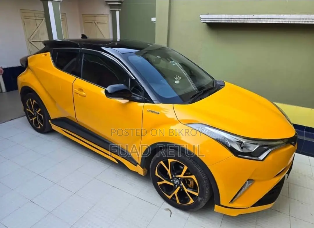 Toyota C-Hr 2017 Yellow