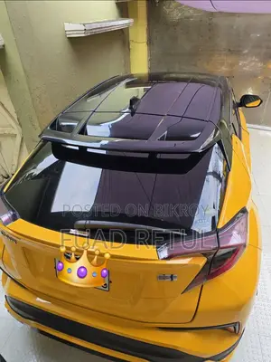Toyota C-Hr 2017 Yellow