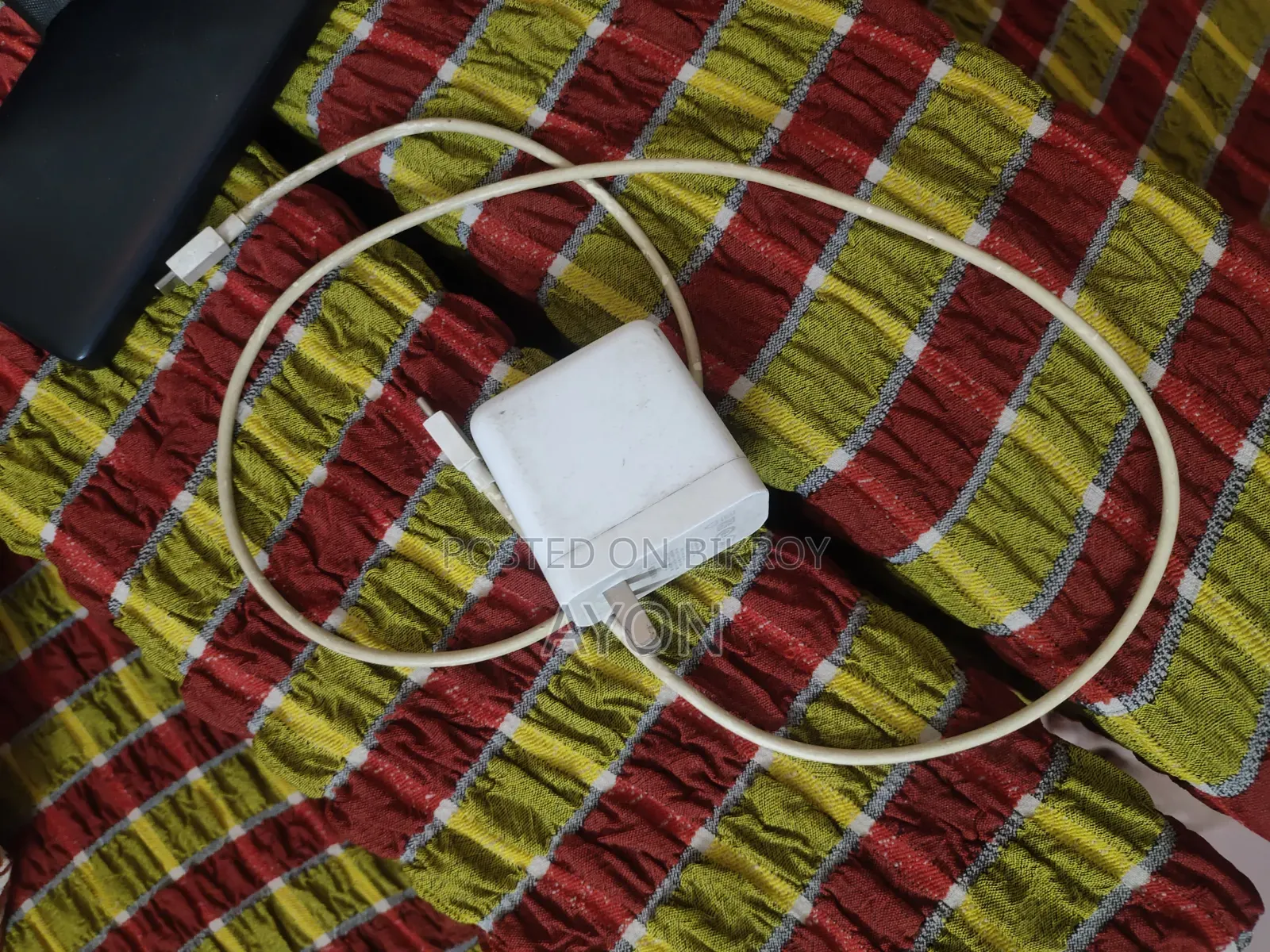 Oneplus চার্জার