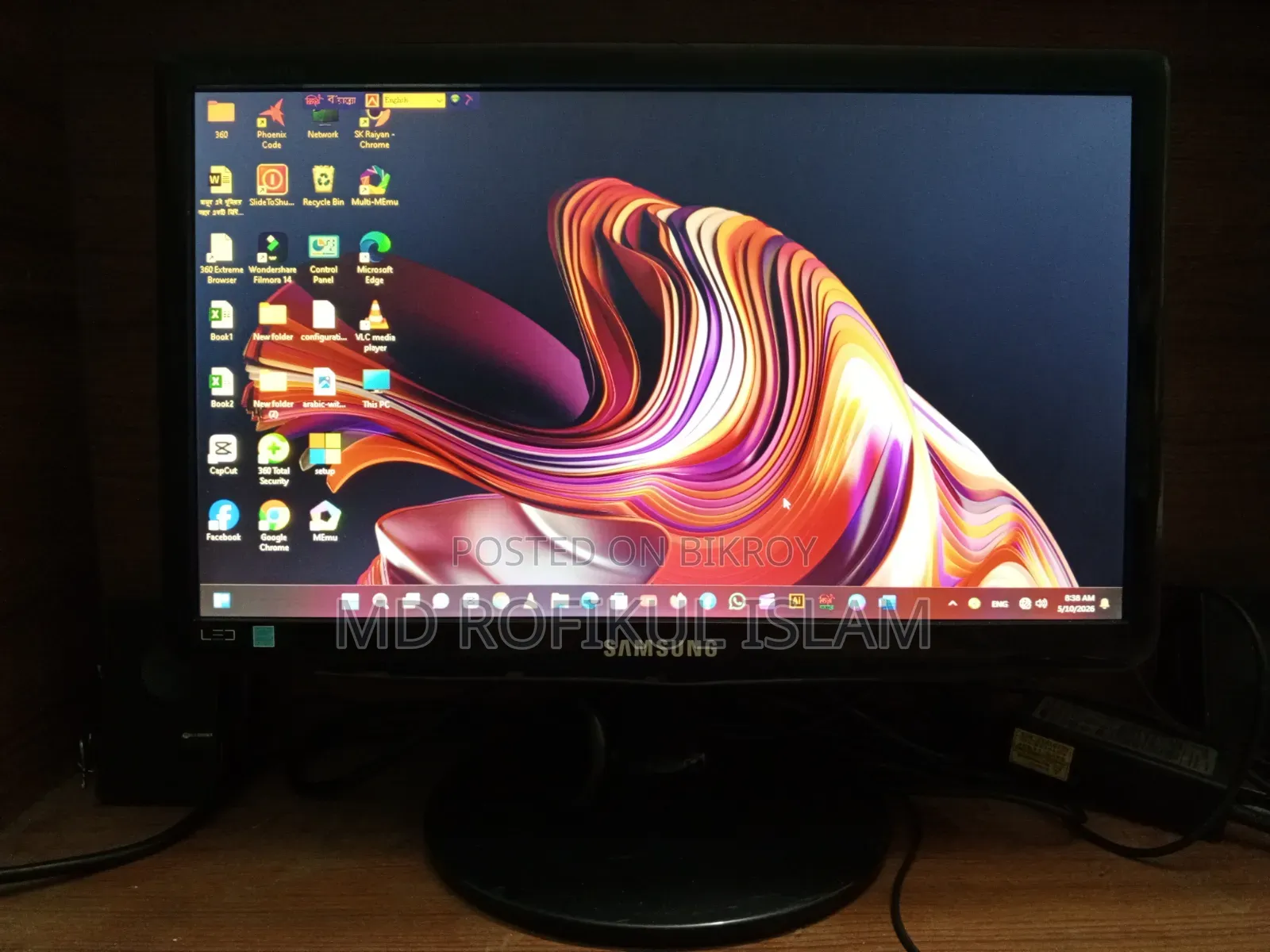 Selling a fully fresh Samsung monitor.