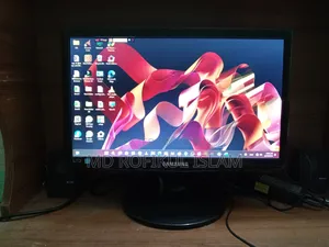 Selling a fully fresh Samsung monitor.