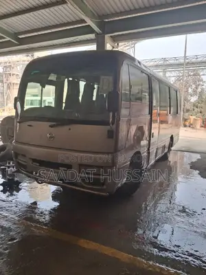 নিসান সিভিলিয়ান ২০১২ সিলভার
