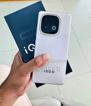 নতুন iQOO ২৫৬ জিবি হোয়াইট