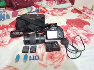 একটি Canon 1300d ক্যামেরা বিক্রি হবে, আর্জেন্ট!