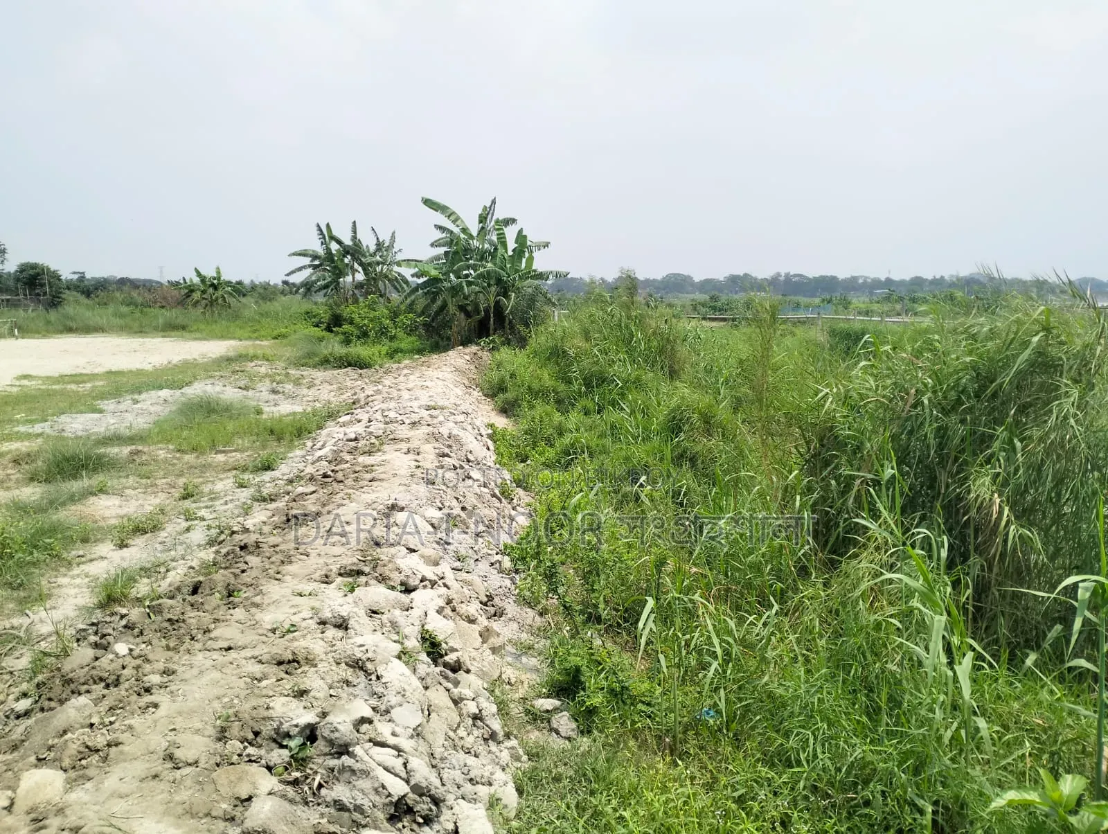 মে ১০: ঢাকা-চট্টগ্রাম হাইওয়ে সংলগ্ন এক দাগে ৩০০ বিঘা জমি বিক্রি