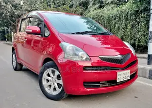 Toyota Ractis 2010 Red