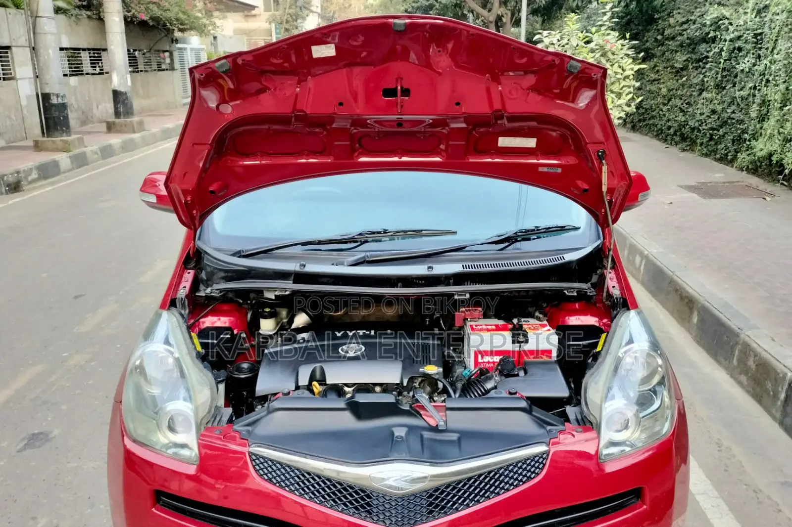 Toyota Ractis 2010 Red