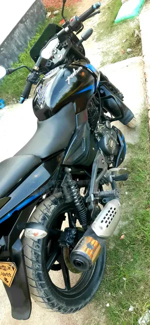 Bajaj Pulsar 150 2021 Blue