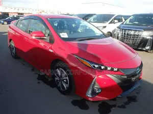 Toyota Prius 2020 Red