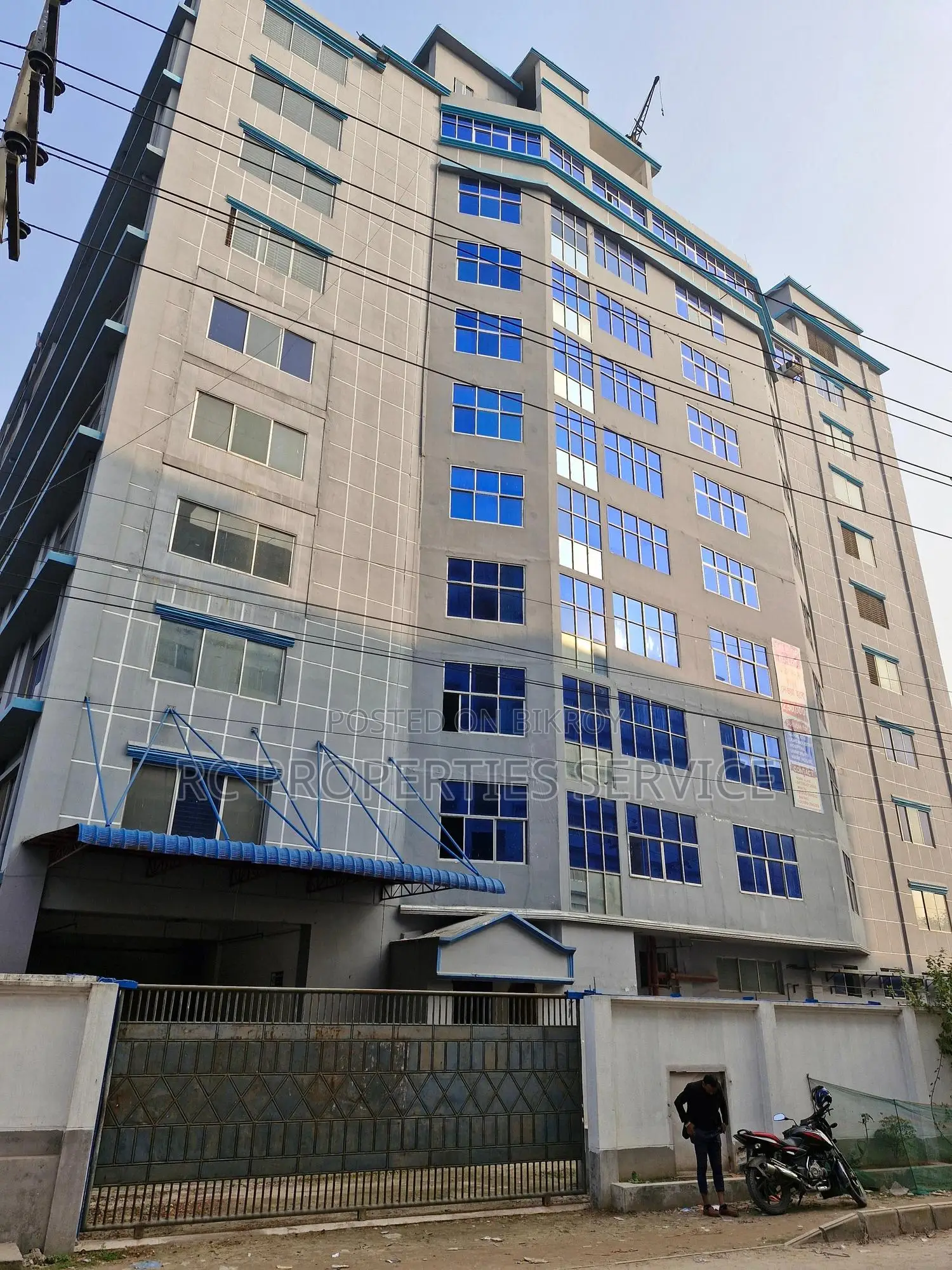 গাজীপুরে ২৫৩০০০ বর্গফুটের ফ্যাক্টরি বিল্ডিং বিক্রয় (০৯)