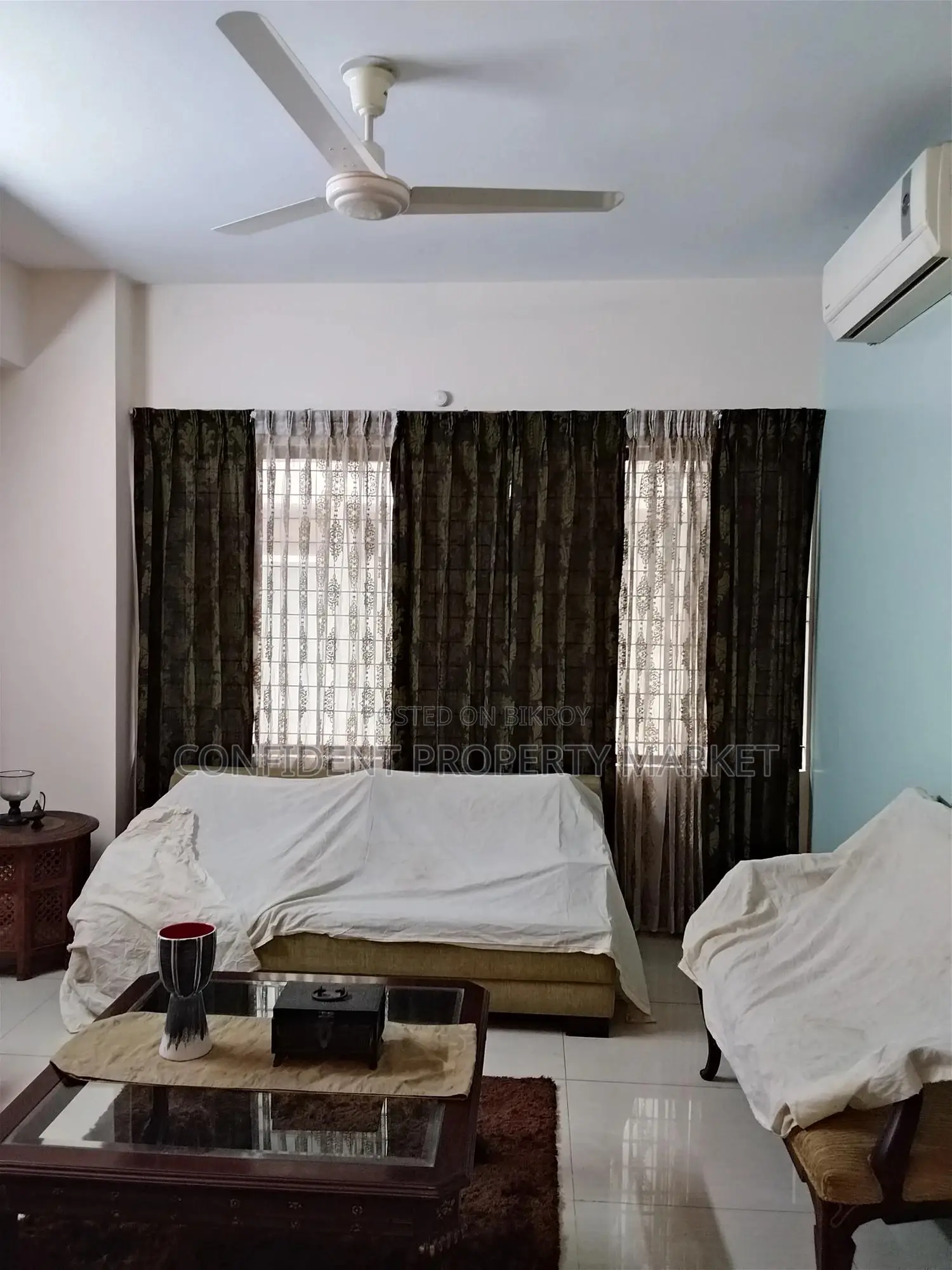 ভাড়ার জন্য ফার্নিশড ৩ বেডরুমের অ্যাপার্টমেন্ট