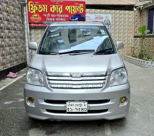 Toyota Noah 2002 Silver