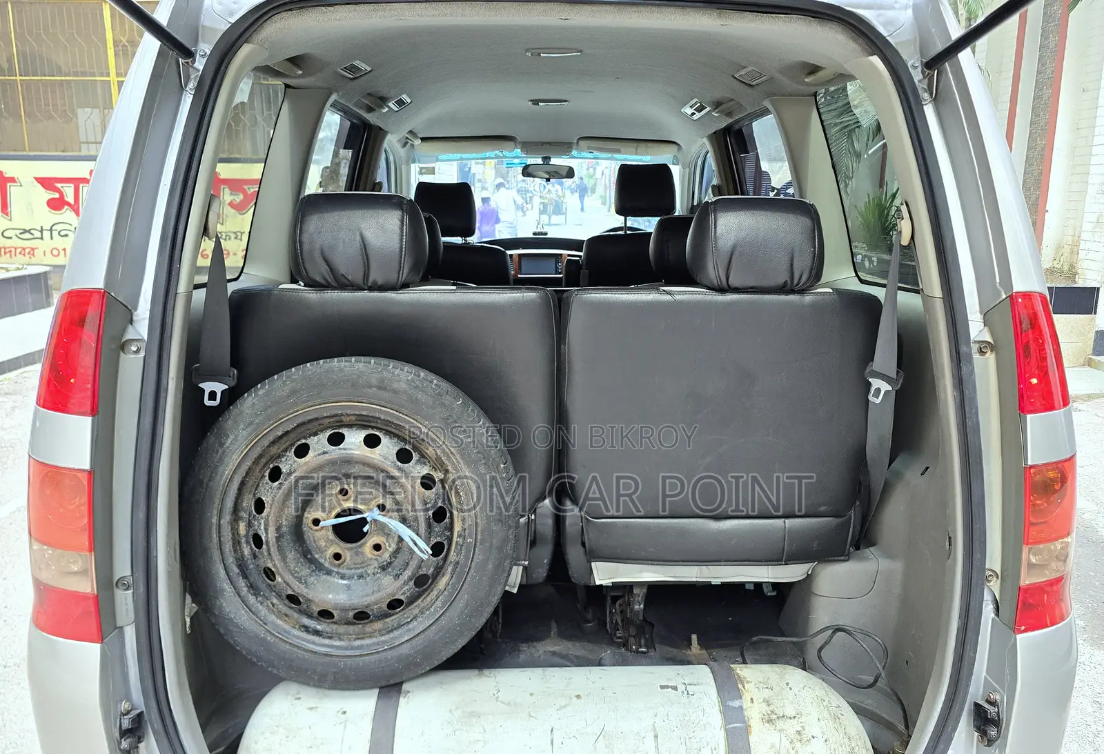 Toyota Noah 2002 Silver