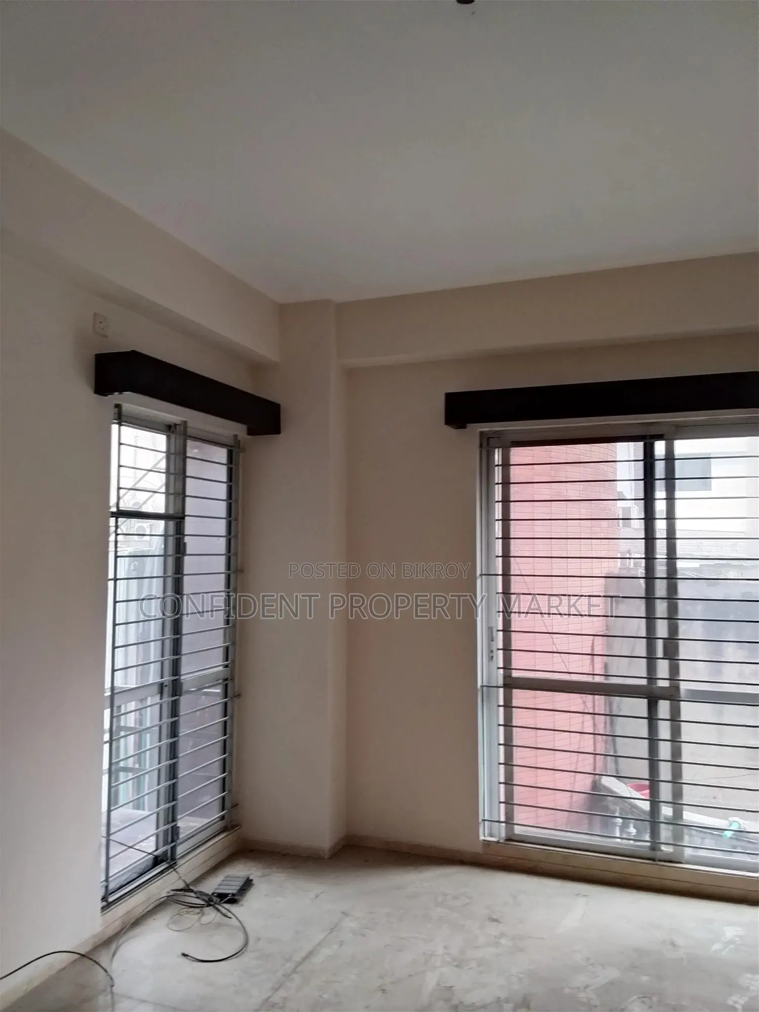 4bdrm Apartment in Baridhara for Sale
