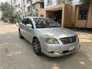 টয়োটা প্রিমিয়ো ২০০৫ সিলভার