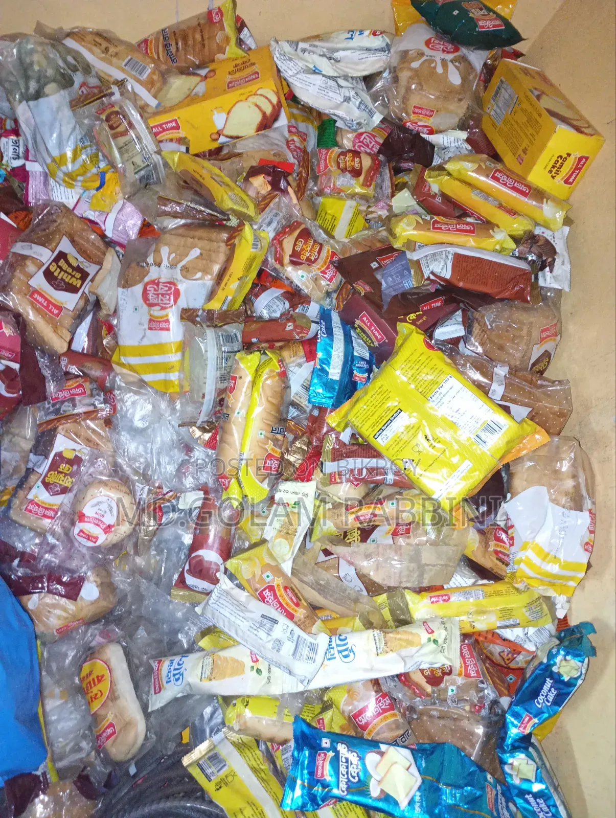 Damaged bread and biscuit animal feed