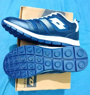 Lotto Shoes Size 42