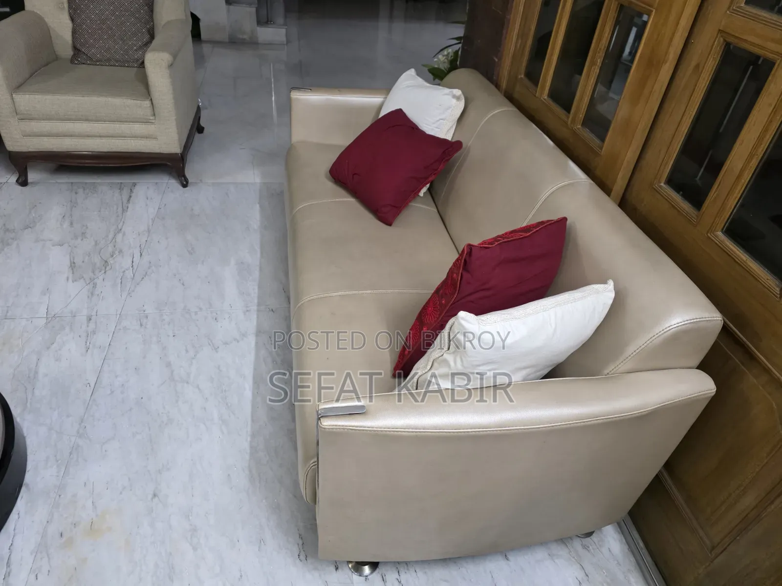 সোফা - ভালো অবস্থায়