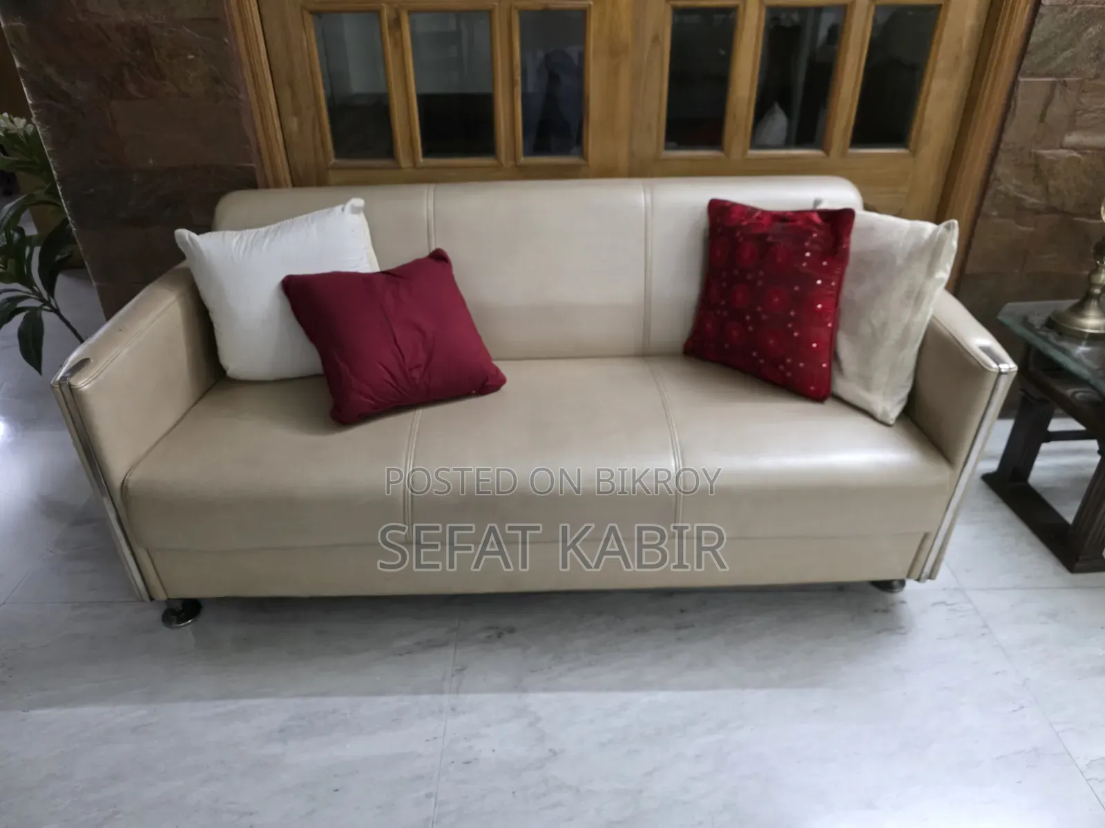 সোফা - ভালো অবস্থায়