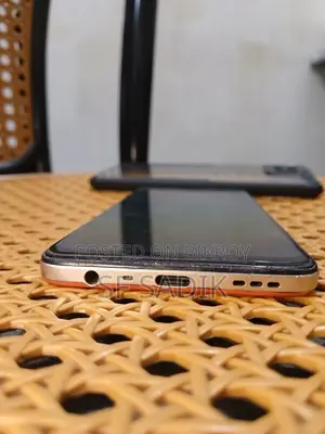 Oppo F17 128 GB Orange