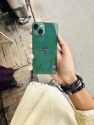 Apple iPhone 13 128 GB Green