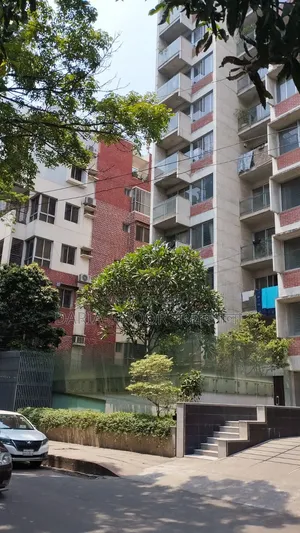 6bdrm Duplex in June 01, Dhanmondi for Sale