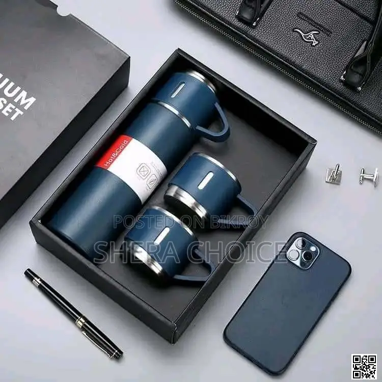 Premium Vacuum Flask Gift Set With 3 Cups