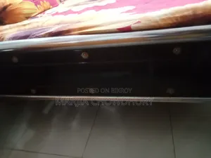 Bed 5/6 Feet