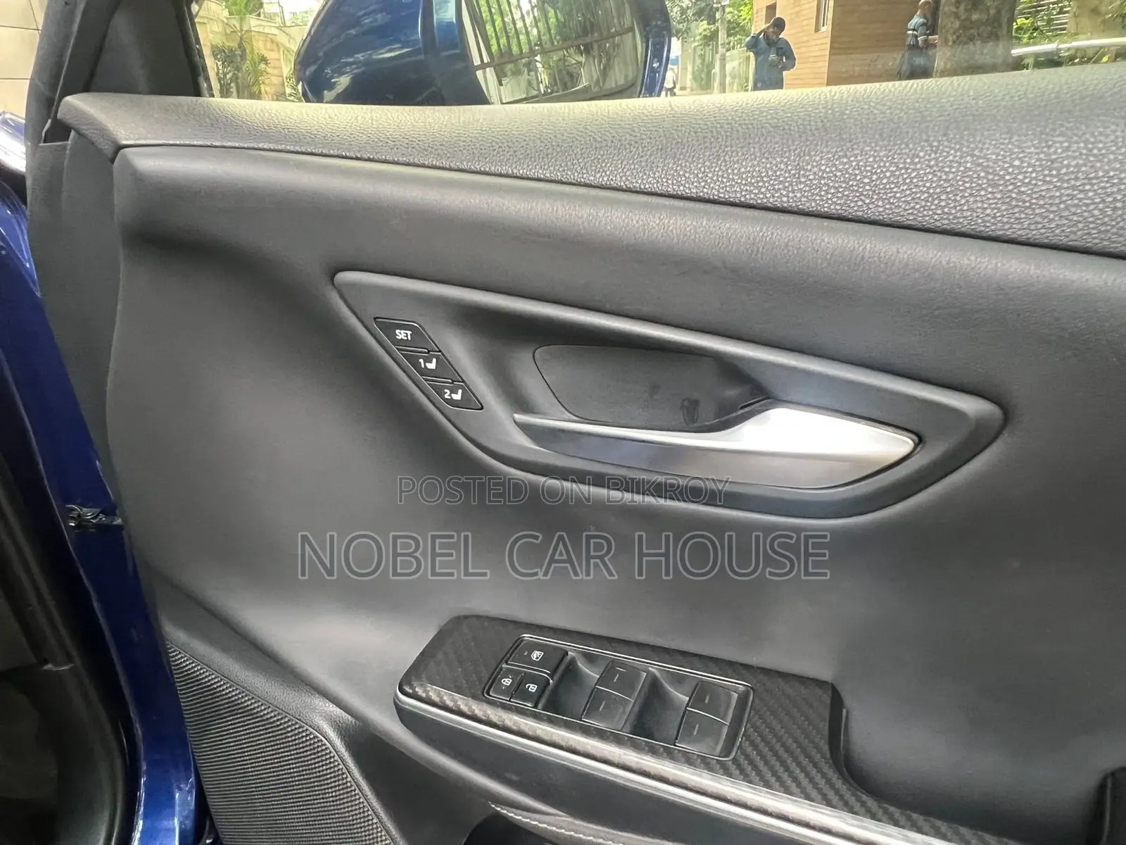 Toyota Crown 2018 Blue