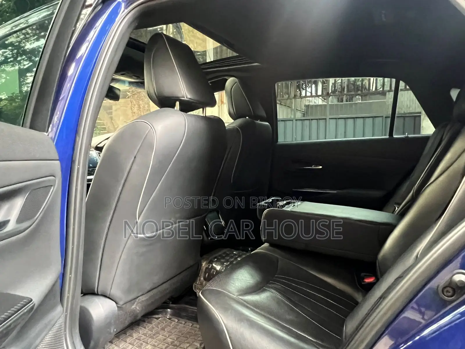Toyota Crown 2018 Blue
