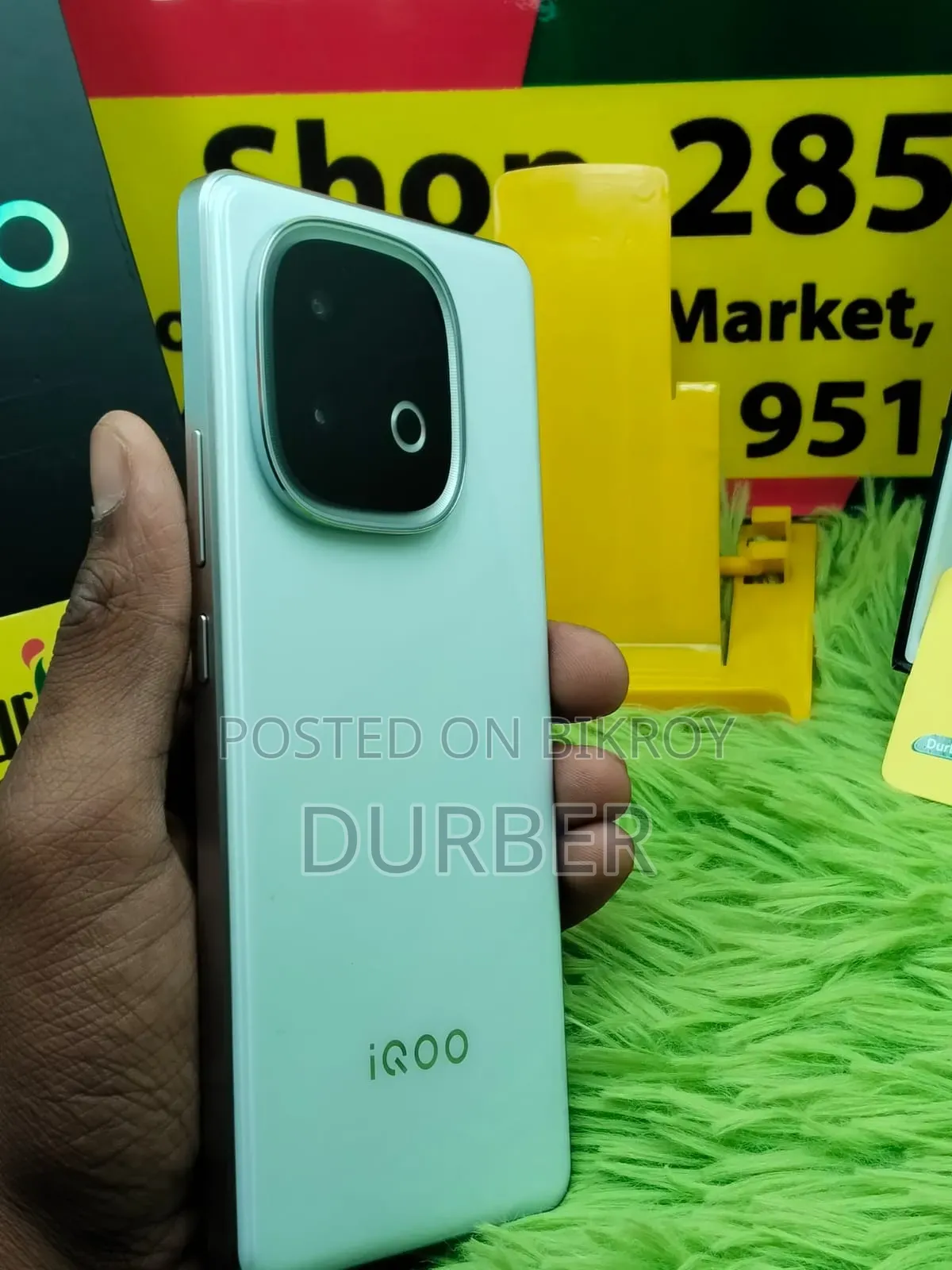 iQOO 256 GB White