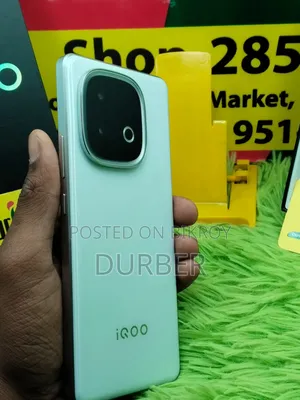 iQOO 256 GB White