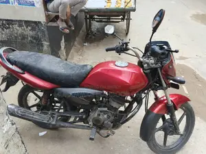Bajaj Platina 125 2011 Red