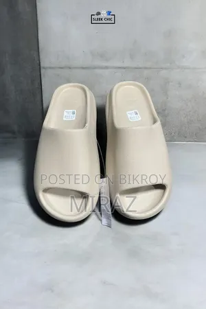 প্রিমিয়াম কোয়ালিটির মেনস স্যান্ডেল ১:১