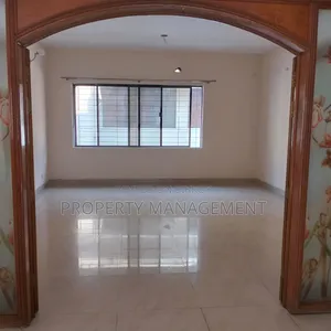 2300sqft Office Rent