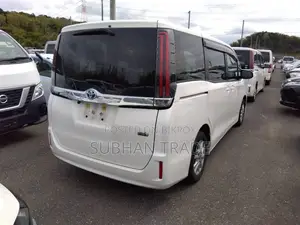 Toyota Noah 1.8 Front-Wheel Drive Hybrid (7 seater) 2021 Pearl