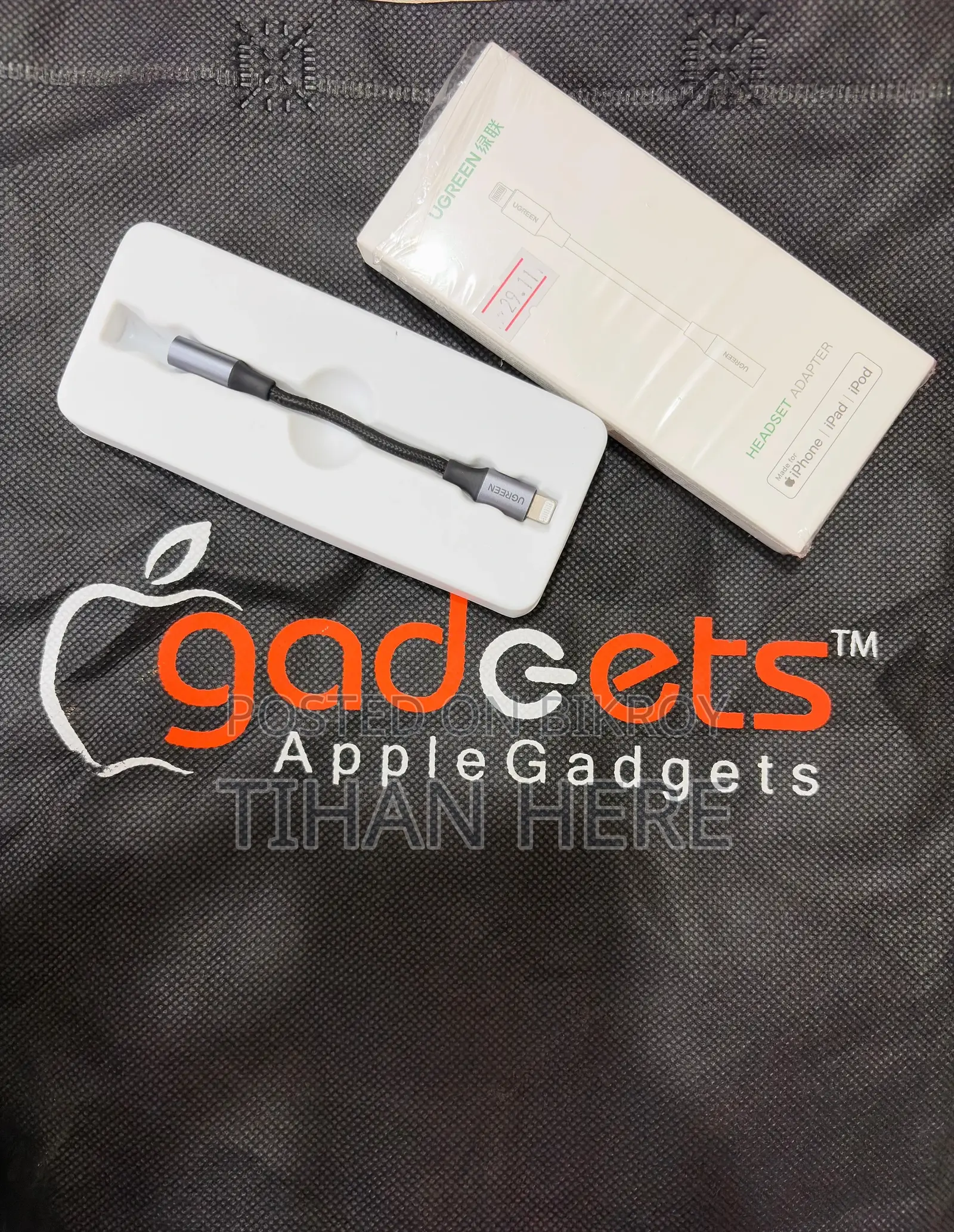 iPhone Lightning Port to 3.5mm Converter | Dongle