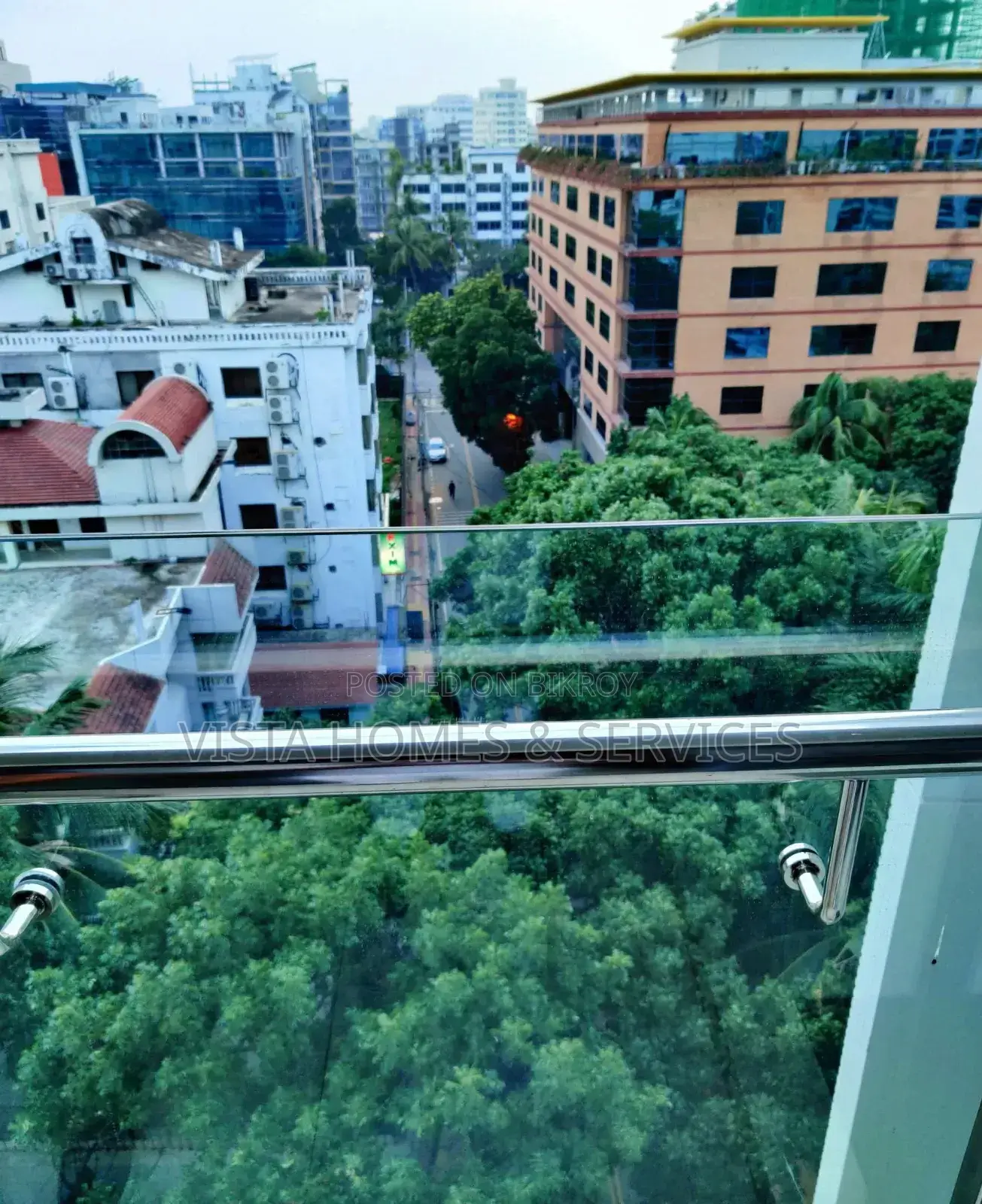 গুলশান-১ এ ভাড়ার জন্য ১৯৫০ বর্গফুটের অফিস/বাসা